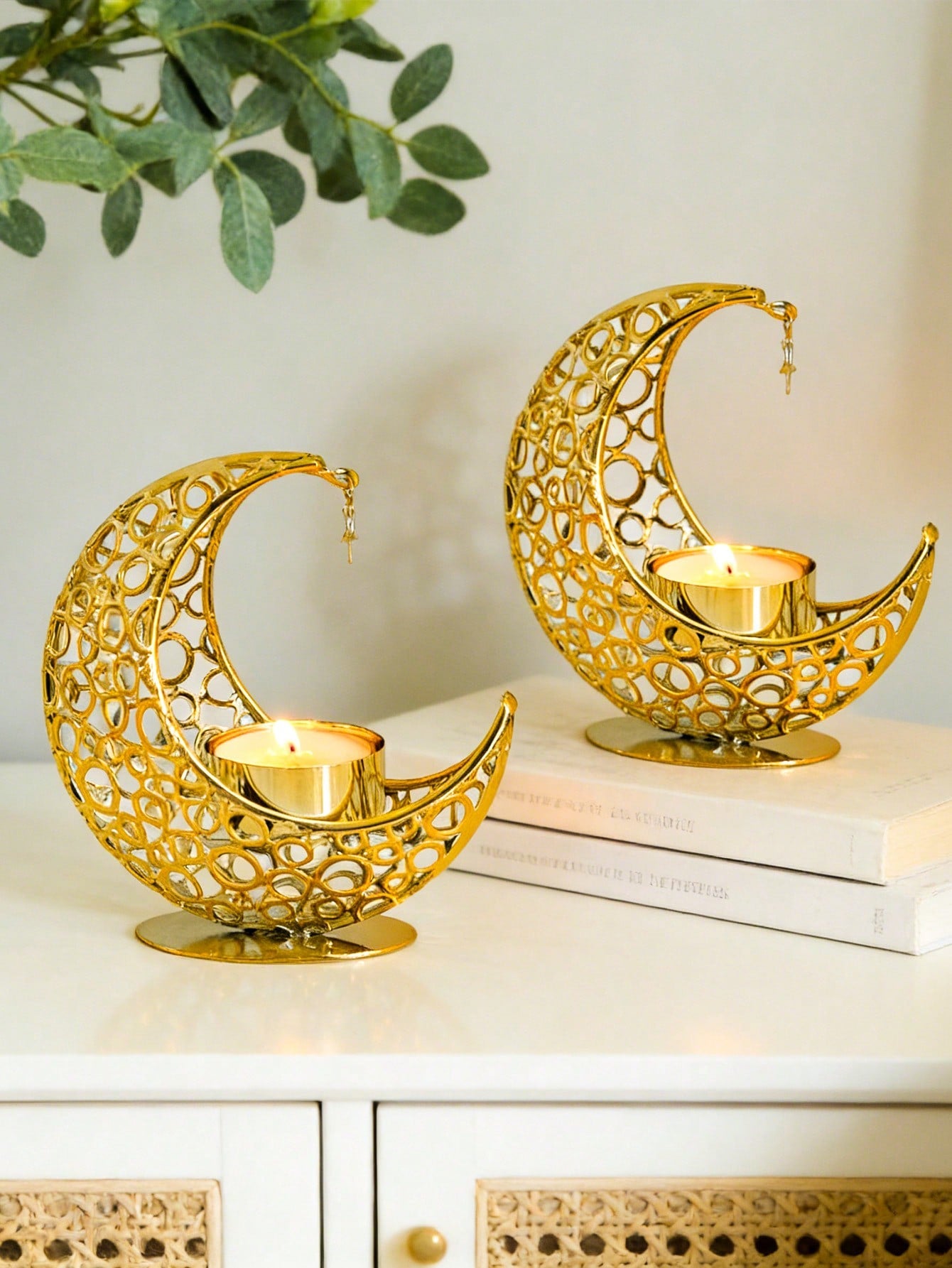 Decorative Candle Holder (Code:25)